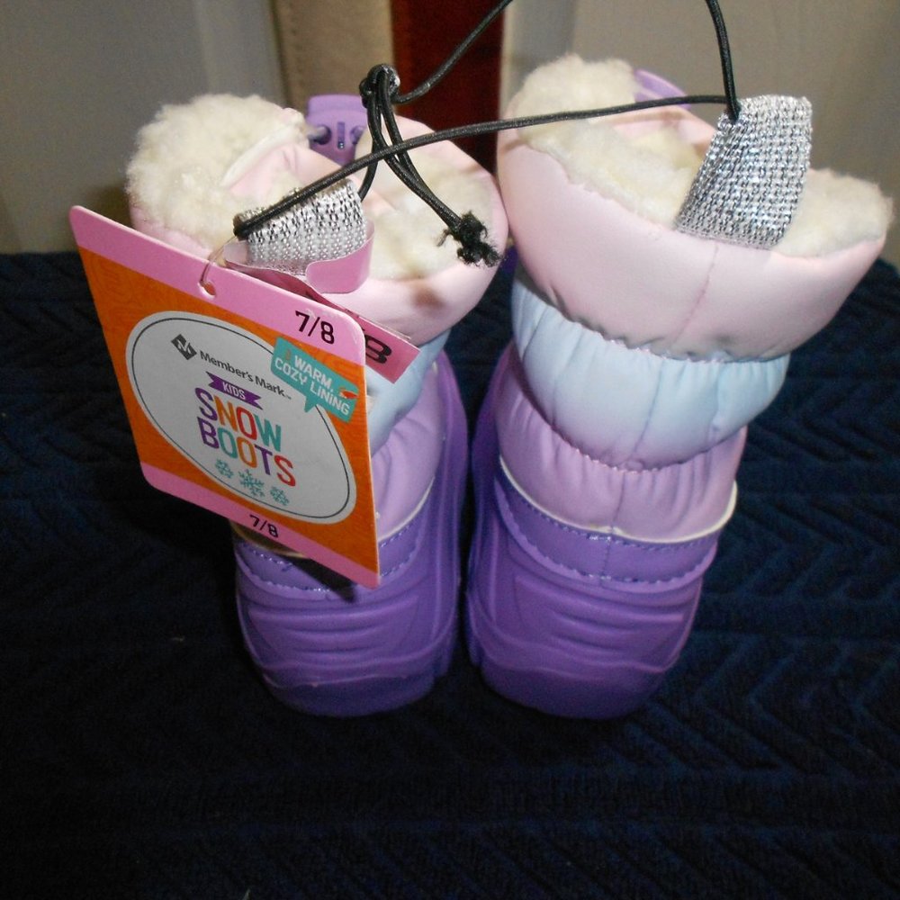 Member's Mark  Pull On Insulated Snow Boots w/ Bungee Closure - Picture 3 of 6